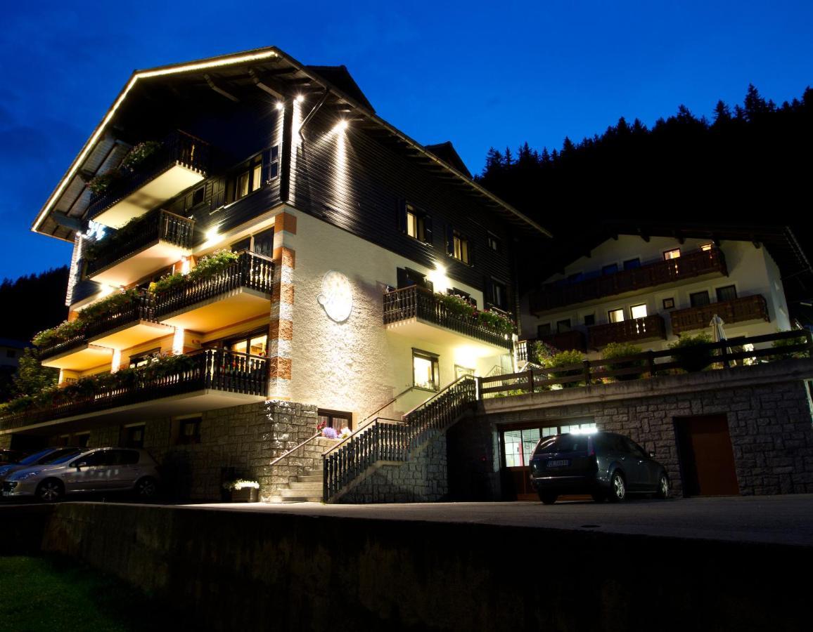Hotel Cardo Isolaccia Esterno foto