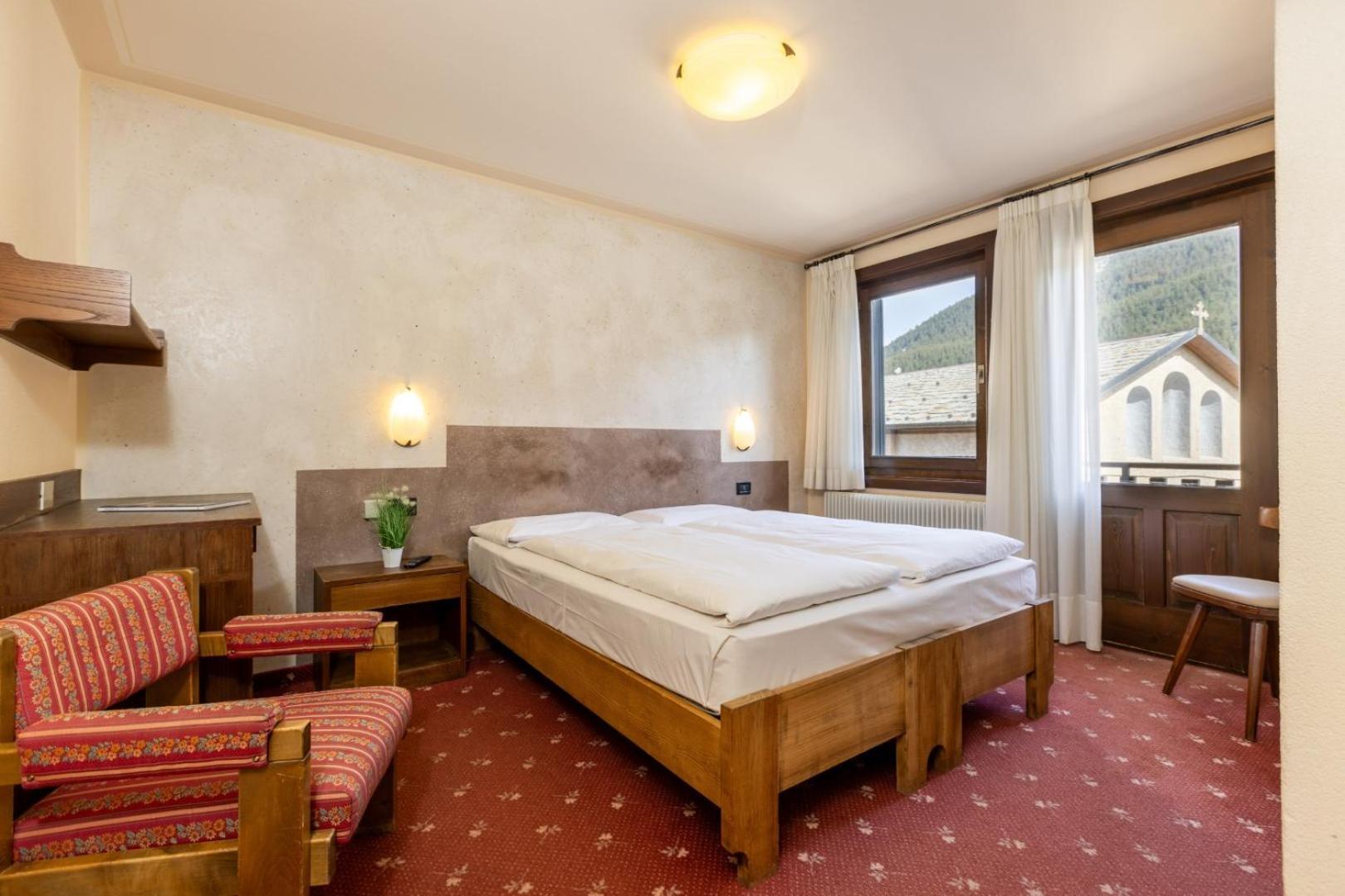Hotel Cardo Isolaccia Esterno foto