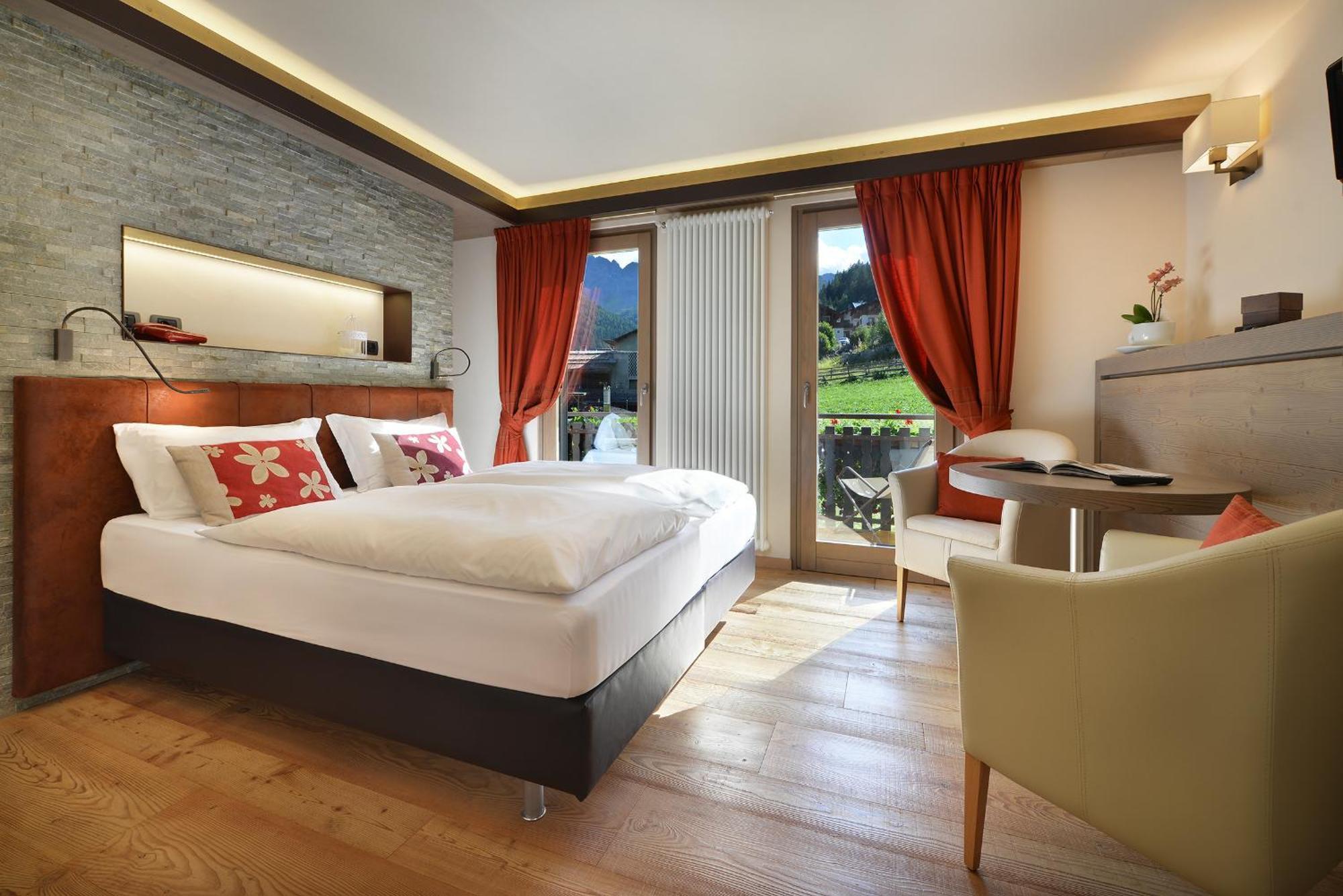 Hotel Cardo Isolaccia Esterno foto