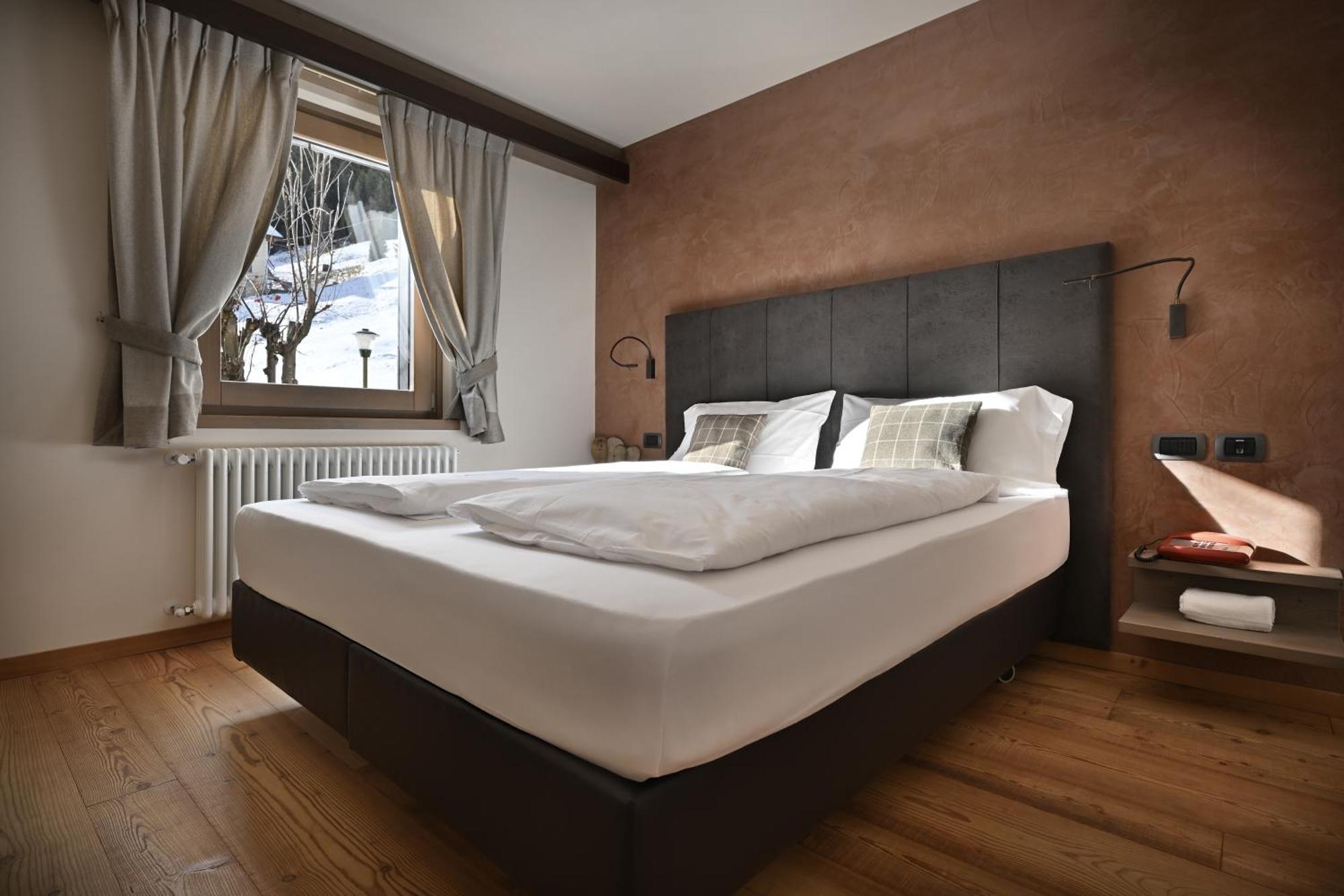 Hotel Cardo Isolaccia Esterno foto