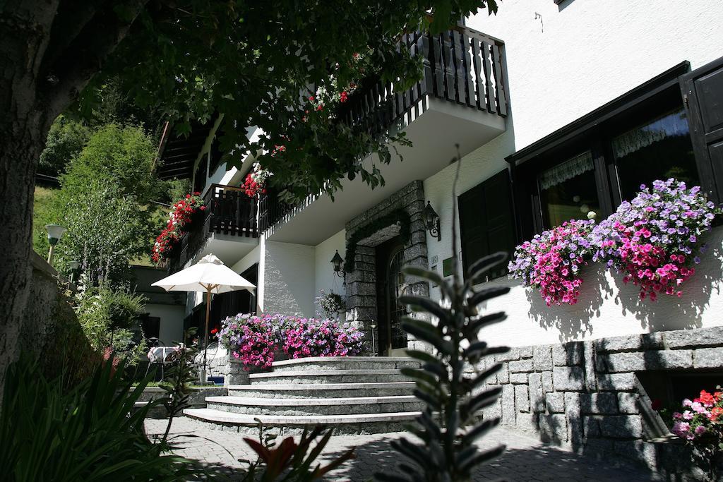 Hotel Cardo Isolaccia Esterno foto